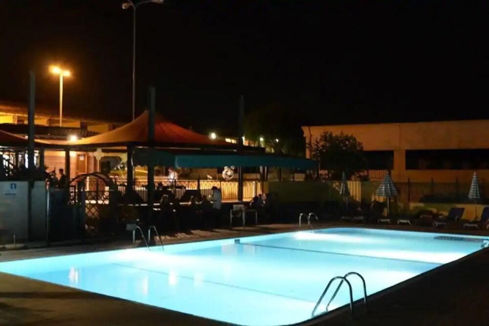 Hotel Complesso L'Oasi Aranova Exteriér fotografie