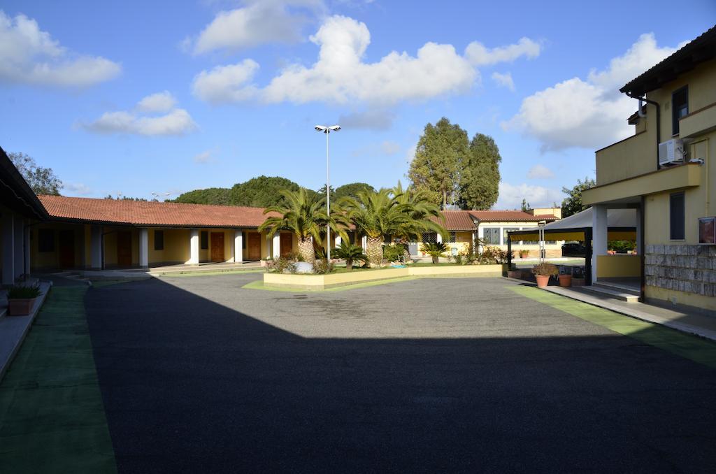 Hotel Complesso L'Oasi Aranova Exteriér fotografie