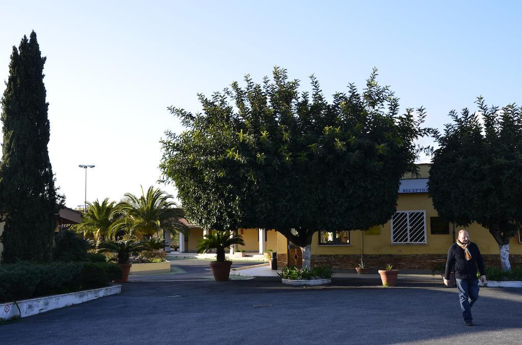 Hotel Complesso L'Oasi Aranova Exteriér fotografie