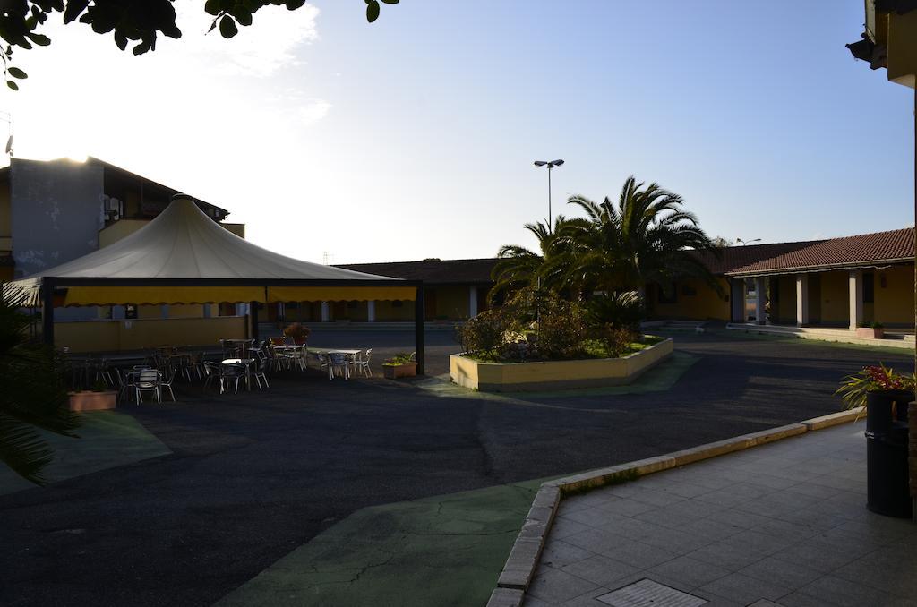 Hotel Complesso L'Oasi Aranova Exteriér fotografie