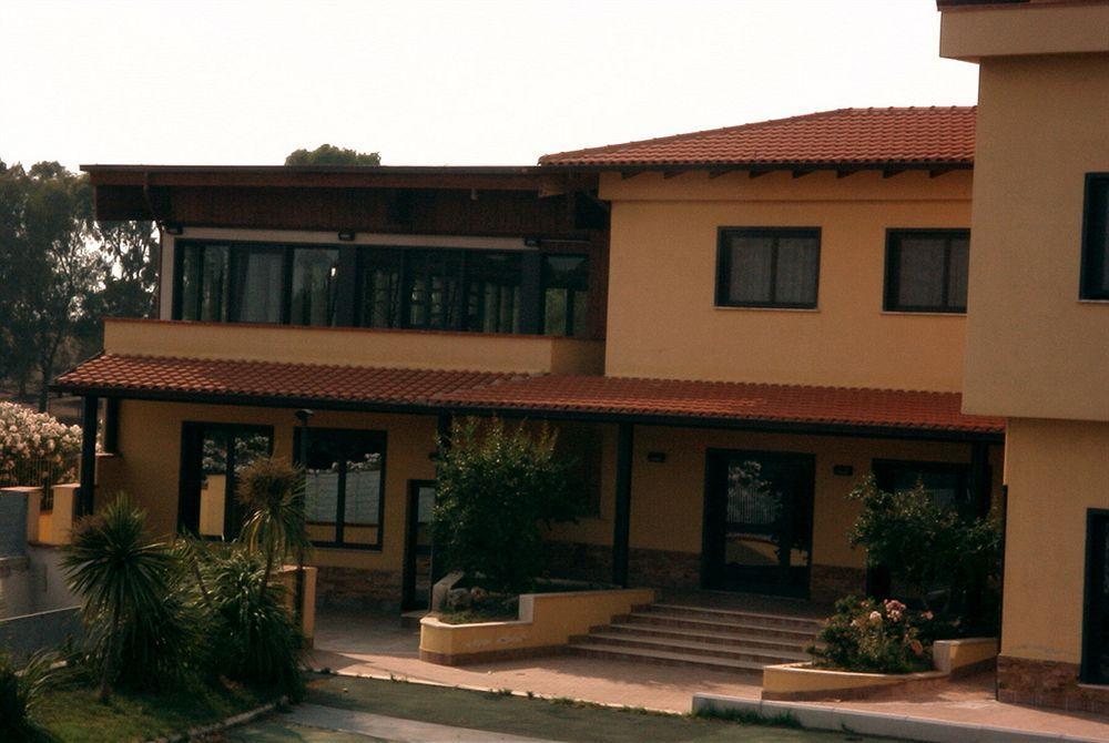 Hotel Complesso L'Oasi Aranova Exteriér fotografie